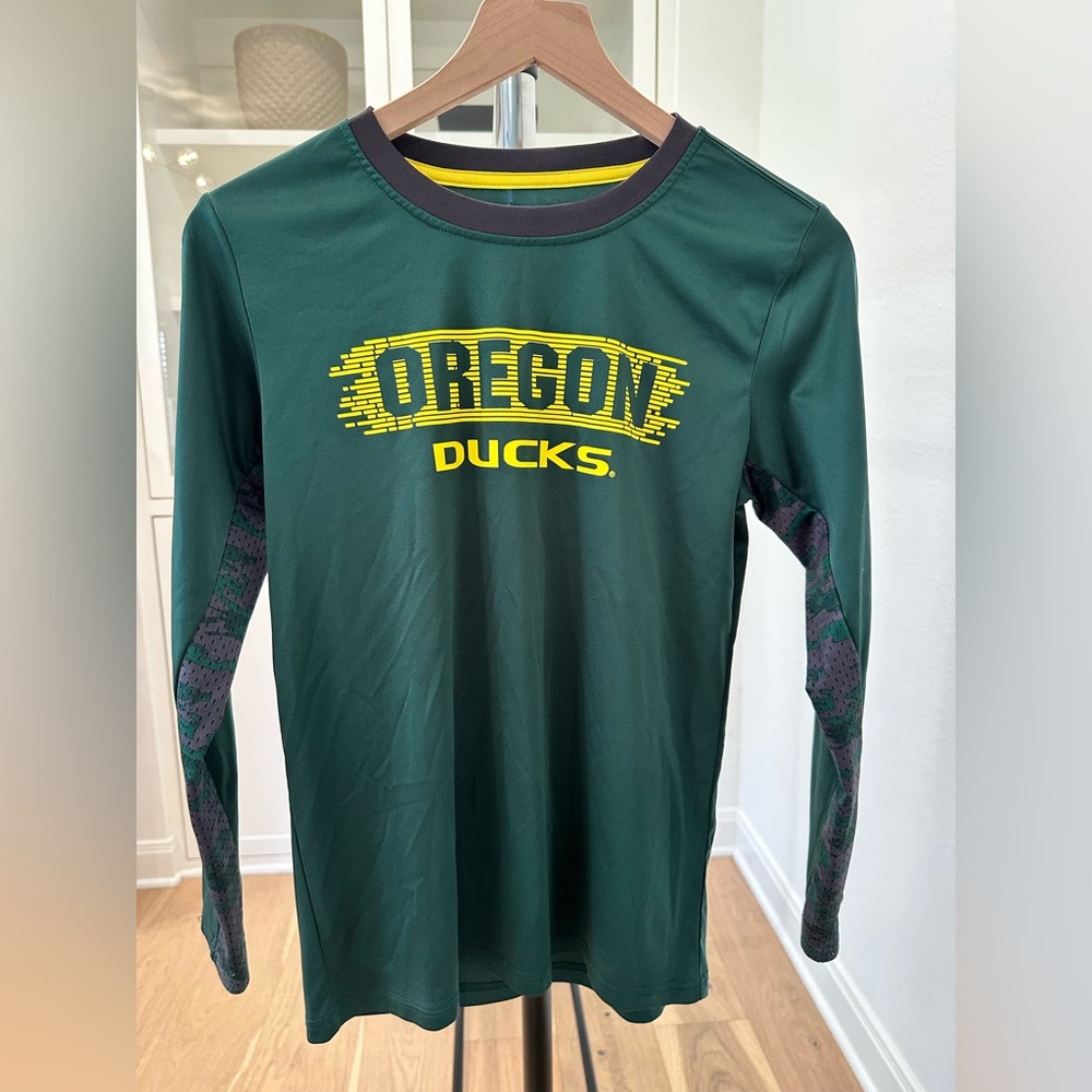 Colosseum Oregon Ducks Green Long Sleeve Shirt